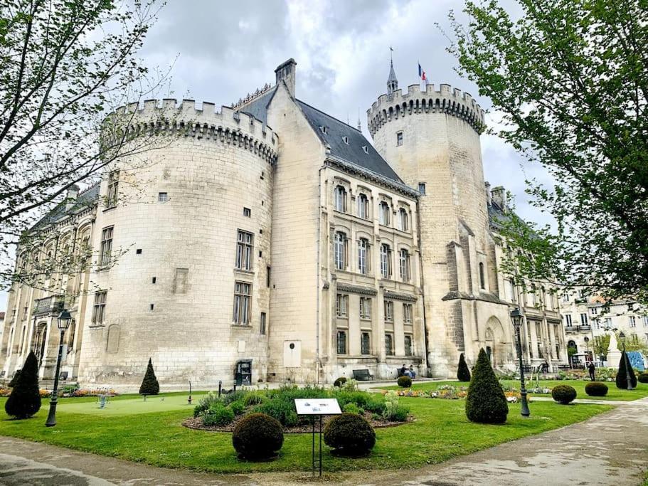 Marie Lou A La Ville - Hyper Centre - Wifi - Transports Et Commerces - Conciergeriej&N Ангулем Екстер'єр фото